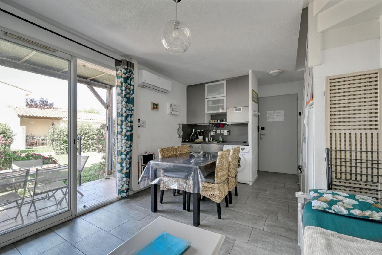 Le Petit Bonheur - Place Parking Privee - Clim - Terrasse - Piscine Partagee - Proche Parc Spirou Saint-Saturnin-lès-Avignon 외부 사진