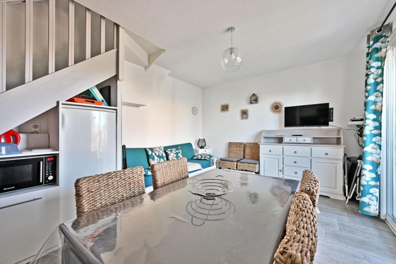 Le Petit Bonheur - Place Parking Privee - Clim - Terrasse - Piscine Partagee - Proche Parc Spirou Saint-Saturnin-lès-Avignon 외부 사진